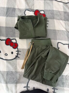FIGS forest green medical scrub set